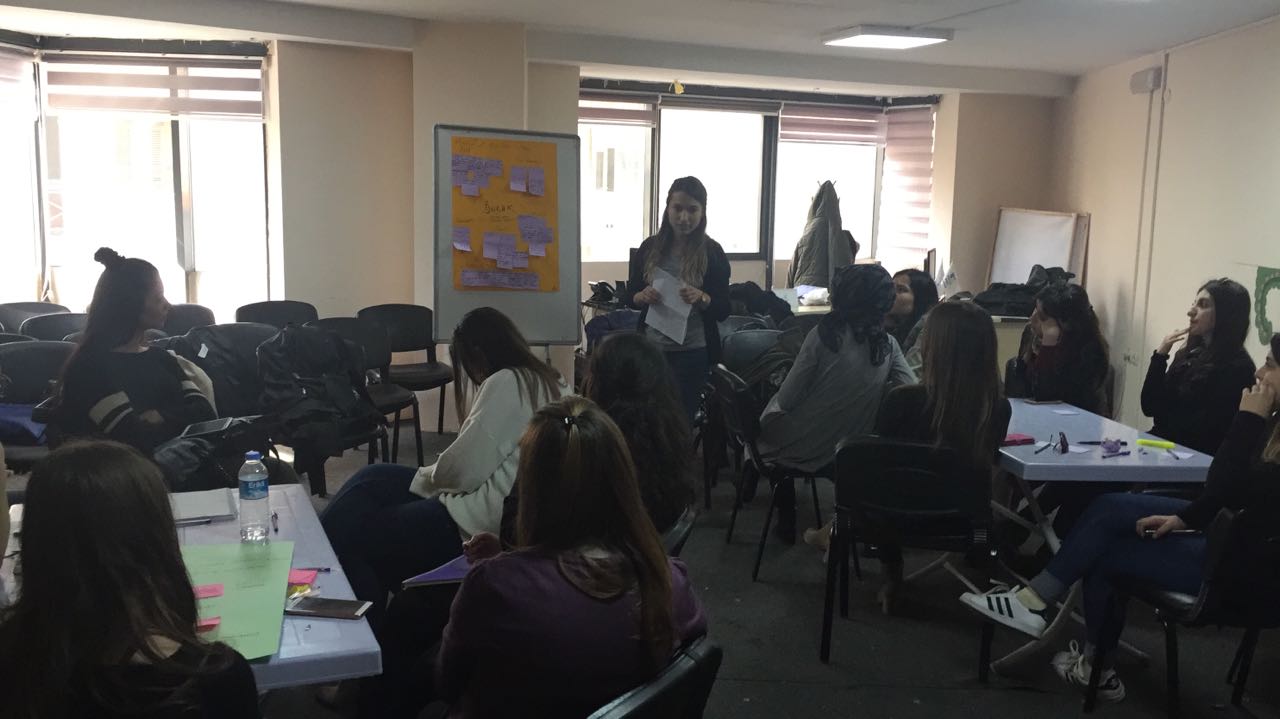 LGBTİ&rsquo;lerin sosyal hizmetlere erişimi İzmir&rsquo;de tartışıldı Kaos GL - LGBTİ+ Haber Portalı